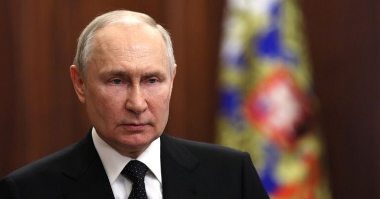 Putinin RƏQİBİ: Jurnalist qadın prezidentliyə namizəd oldu – FOTO