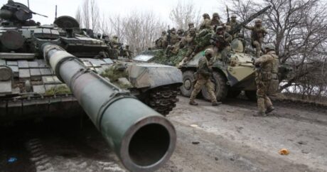Ukrayna hərbçiləri Rusiya ordusuna kütləvi zərbələr endirdilər – VİDEO
