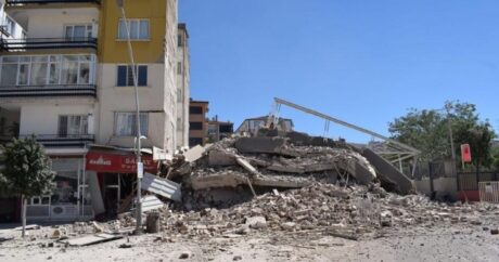 Türkiyədə bina çökdü – Yaralananlar var