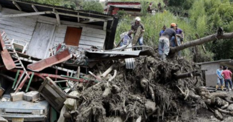 Kolumbiyada torpaq sürüşməsində 10 nəfər öldü