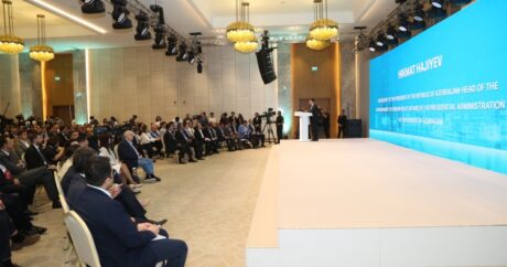 Qlobal Media Forumunun üçüncü günü “Mediada investisiya və istehlak tendensiyaları” adlı sessiyanın davamı ilə başladı