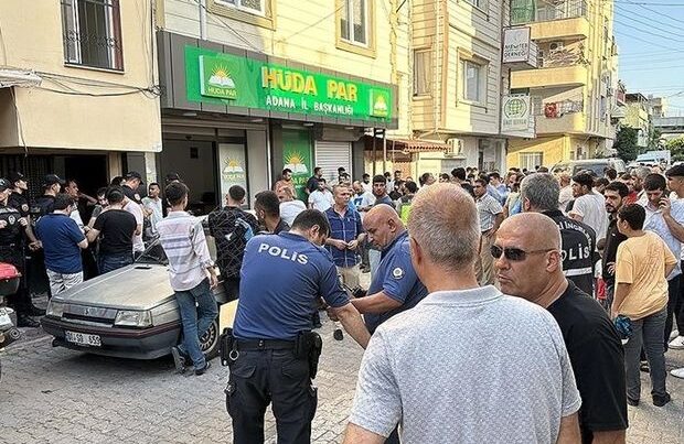 Türkiyədə partiya qərargahına HÜCUM: Ölən və yaralanan var