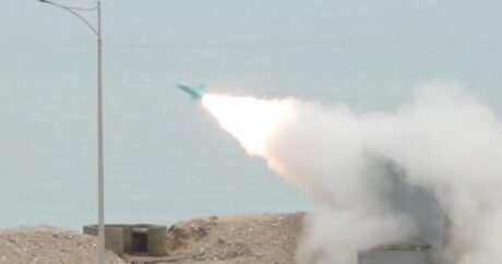 İran səsdən sürətli qanadlı raketin sınağına başladı
