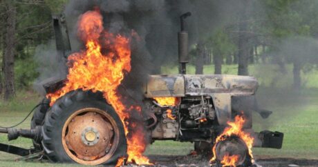 Göyçayda traktor yandı