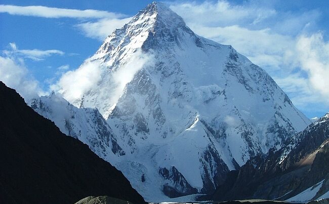 Pakistanda dağdan yıxılan alpinist ÖLDÜ – FOTO