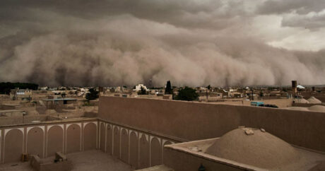 İranda qum fırtınası: Yüzlərlə zərərçəkən var – VİDEO