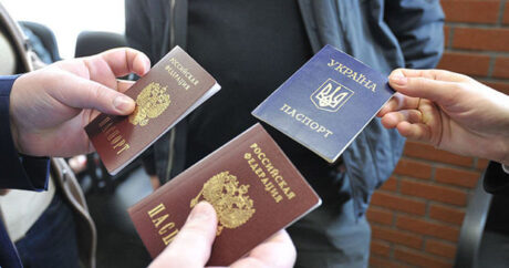 Ukraynalılara zorla Rusiya pasportu paylanılır – VİDEO