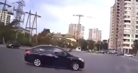 Sürücünün yanlış hərəkəti insanları ölümlə üz-üzə qoydu – VİDEO