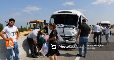 Bakı-Quba yolunda avtobusla evakuator toqquşdu, yaralılar var – FOTO