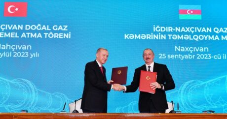 Naxçıvanda Azərbaycan-Türkiyə sənədlərinin imzalanma mərasimi keçirildi