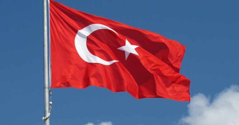 Türkiyəli hərbçi: “Qarabağda terrora başlayan Ermənistan artıq ağ bayrağı qaldırmalıdır”