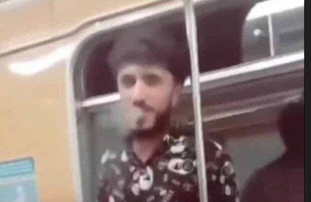 Metroda siqaret çəkən şəxs saxlanıldı – FOTO