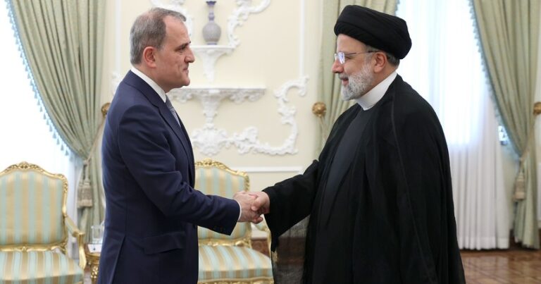 Ceyhun Bayramov İran Prezidenti ilə görüşdü