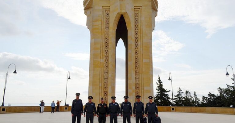 Özbəkistan Müdafiə Nazirliyinin nümayəndə heyəti Azərbaycana gəldi