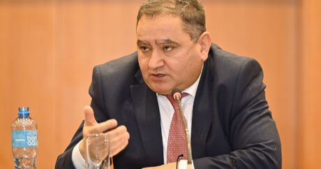 Təhsil Forumu qalmaqalı: Deputat və lisey direktoru bir-birini təhqir etdilər