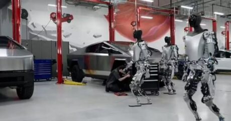 Maşınların ÜSYANI: Nasaz robot Tesla mühəndisinə HÜCUM ETDİ – VİDEO