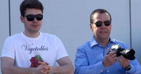 Medvedevin oğlu sanksiyalar siyahısında: “Deməli, hər şeyi doğru edirik”