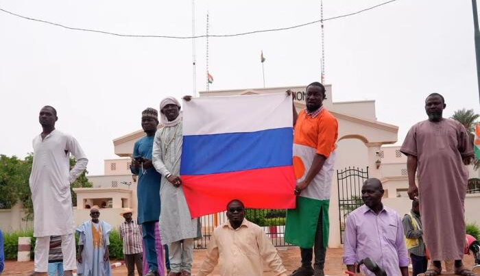 Rusiya miqrantlardan YARIMADI: Afrikadan on min işçi GƏTİRİLİR