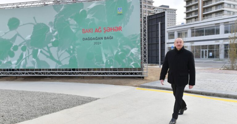 Prezident Ağ Şəhərin Mərkəzi Park Kvartalında həyata keçirilən işlərlə tanış oldu – FOTO/YENİLƏNDİ