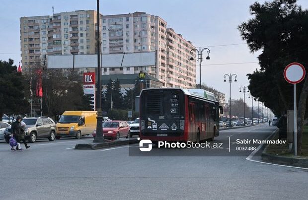 Avtobuslar zolaqlarından kənara çıxsa, cərimələnə bilərmi? – AÇIQLAMA + FOTO