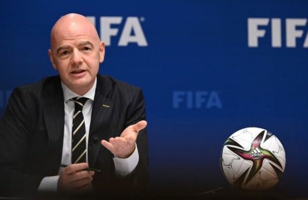 FIFA prezidenti Bakıda təşkil edəcəkləri turnirlə bağlı danışdı