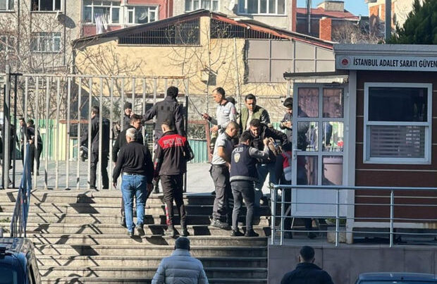 İstanbulda məhkəmə binasına silahlı hücum: Ölənlərin sayı artdı – YENİLƏNDİ + FOTO/VİDEO