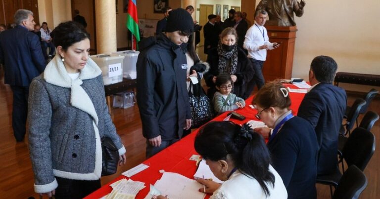 Bakıdan Qarabağa: Azərbaycan İlham Əliyevi Prezident seçdi