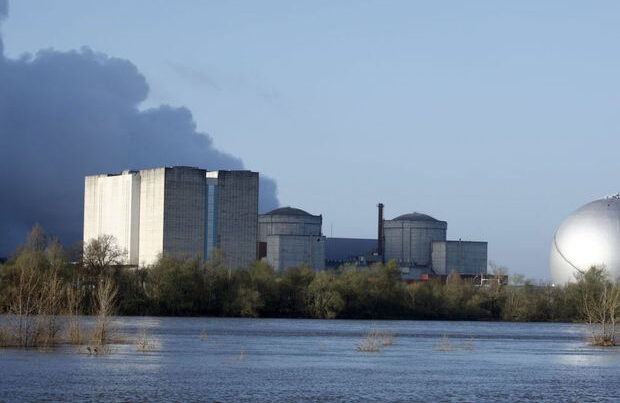 Fransada AES-də yanğın: Reaktorların fəaliyyəti dayandırıldı