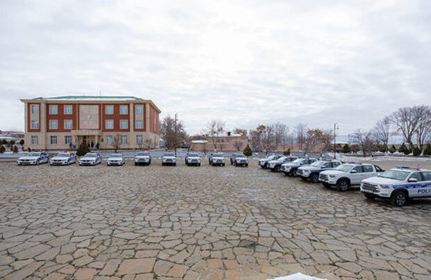 Naxçıvan polisinə yeni avtomobillər verildi – FOTO