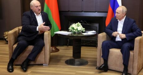 Putin Lukaşenko ilə telefon danışığı aparıb
