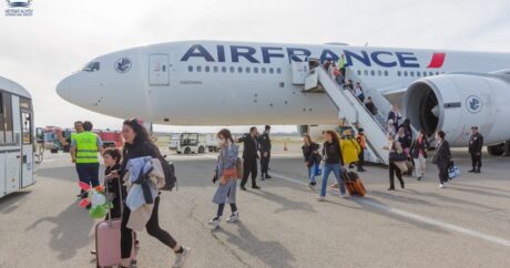 “Air France” təyyarəsi Bakı hava limanında qəza enişi etdi