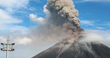 Ebeko vulkanı 3,5 kilometr yüksəkliyə kül püskürdü