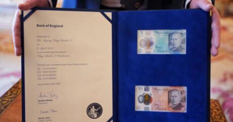Britaniyada banknotlardakı monarxın təsviri ilk dəfə dəyişdirildi