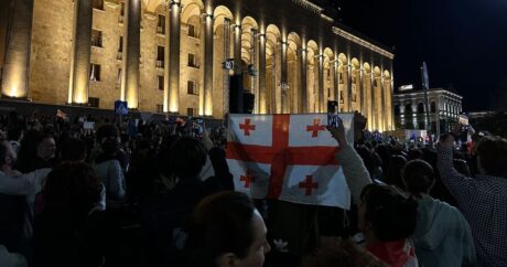 Tbilisidə parlament qarşısında etirazlar keçirilir