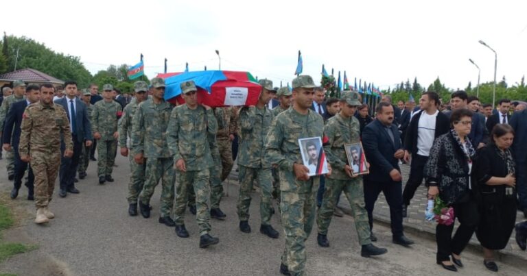 Daha 2 şəhidin nəşi torpağa tapşırılıb – FOTO