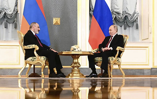 Putinlə Paşinyan arasında görüş keçirildi
