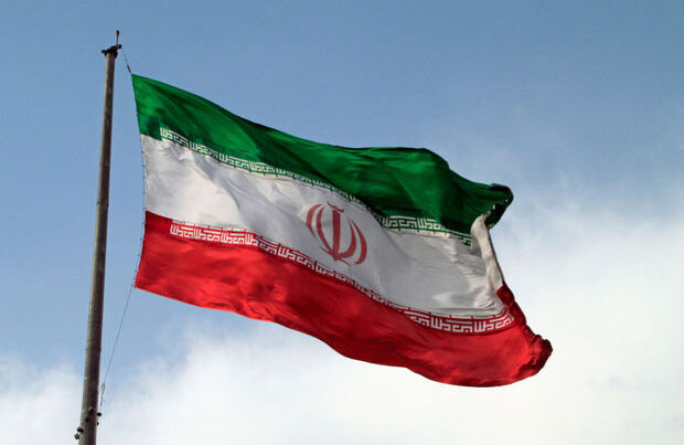 Bakıda İran bayrağı endirildi – FOTO