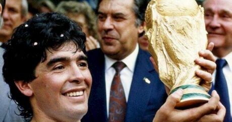 Maradonanın “Qızıl top”u hərraca çıxarılır