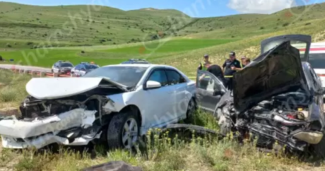 Ermənistanda merin müavini yol qəzasında yaralandı