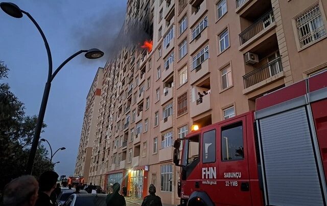 Abşeronda çoxmərtəbəli yaşayış binasında yağın oldu