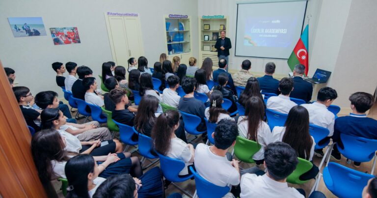 “Liderlik Akademiyası”nda növbəti görüş və təlim keçirildi