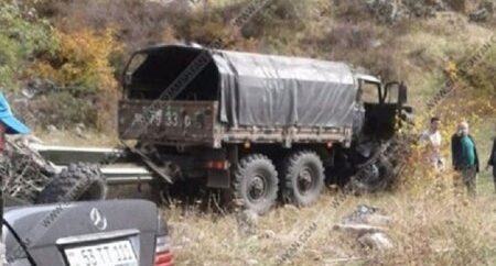 Ermənistanda hərbçilər qəzaya düşdü – 2 ölü, 3 yaralı