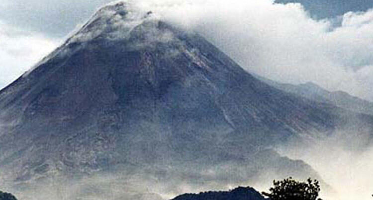 Etna aktivləşdi, onlarla uçuş ləğv edildi