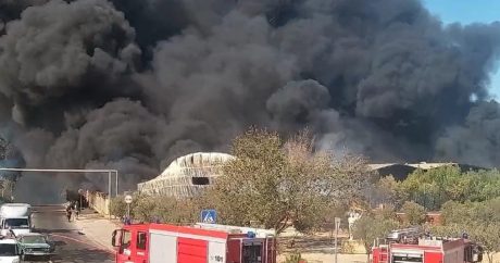 Suraxanıdakı yanğına görə yollar bağlandı