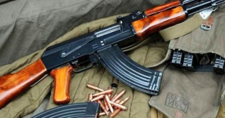 Keçmiş məhkumda “AK-74” avtomatı aşkar edildi