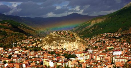 İki türk gözəli: Çorumla Laçını birləşdirən dəyərlər– FOTOLAR