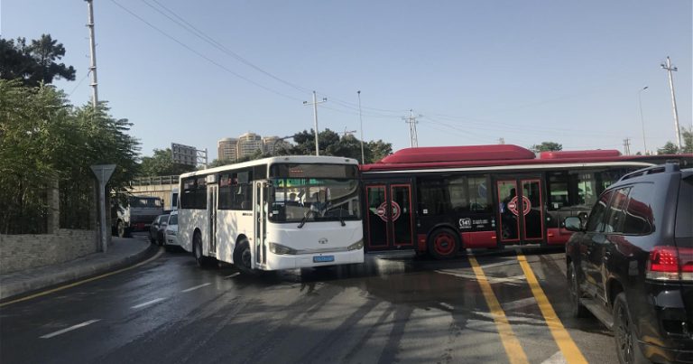 Son günlər avtobus qəzalarının sayı artır – Səbəblər AÇIQLANDI