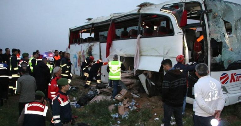 Türkiyədə ağır qəza: 9 ölü, 26 yaralı