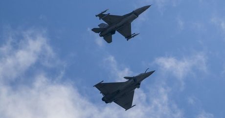 Rusiya Ukraynanın F-16 qırıcılarını VURDU