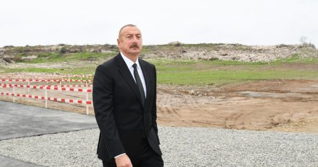 İlham Əliyev Zəfər parkında – FOTOLAR